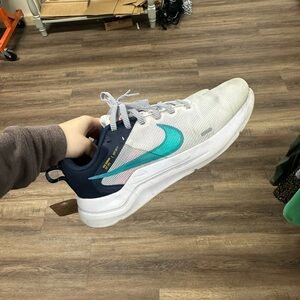 Nike downshifter 12 trainers / running shoes